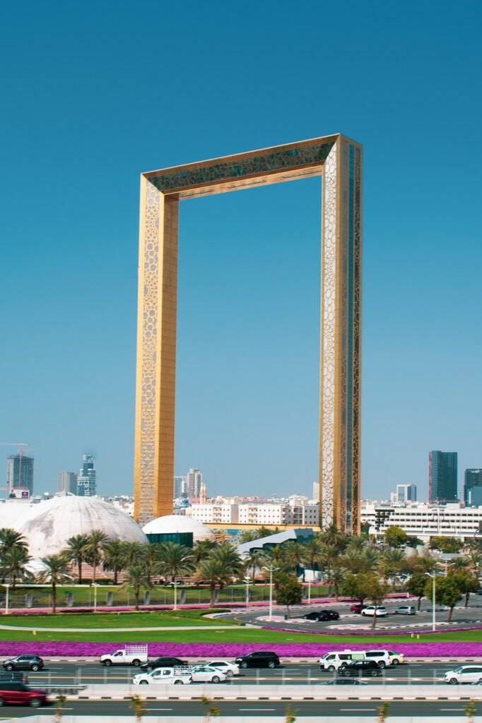 Dubai Frame-LifeWithPinky